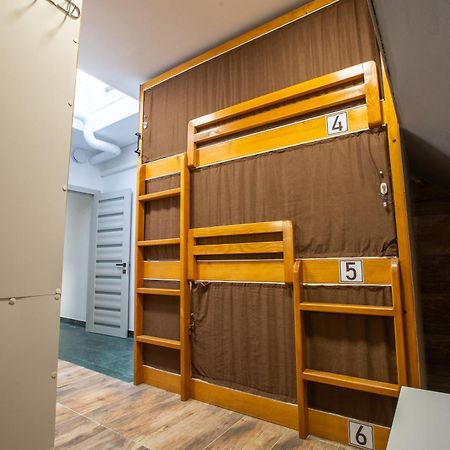 Aisha Hostel Ljubljana Exteriör bild