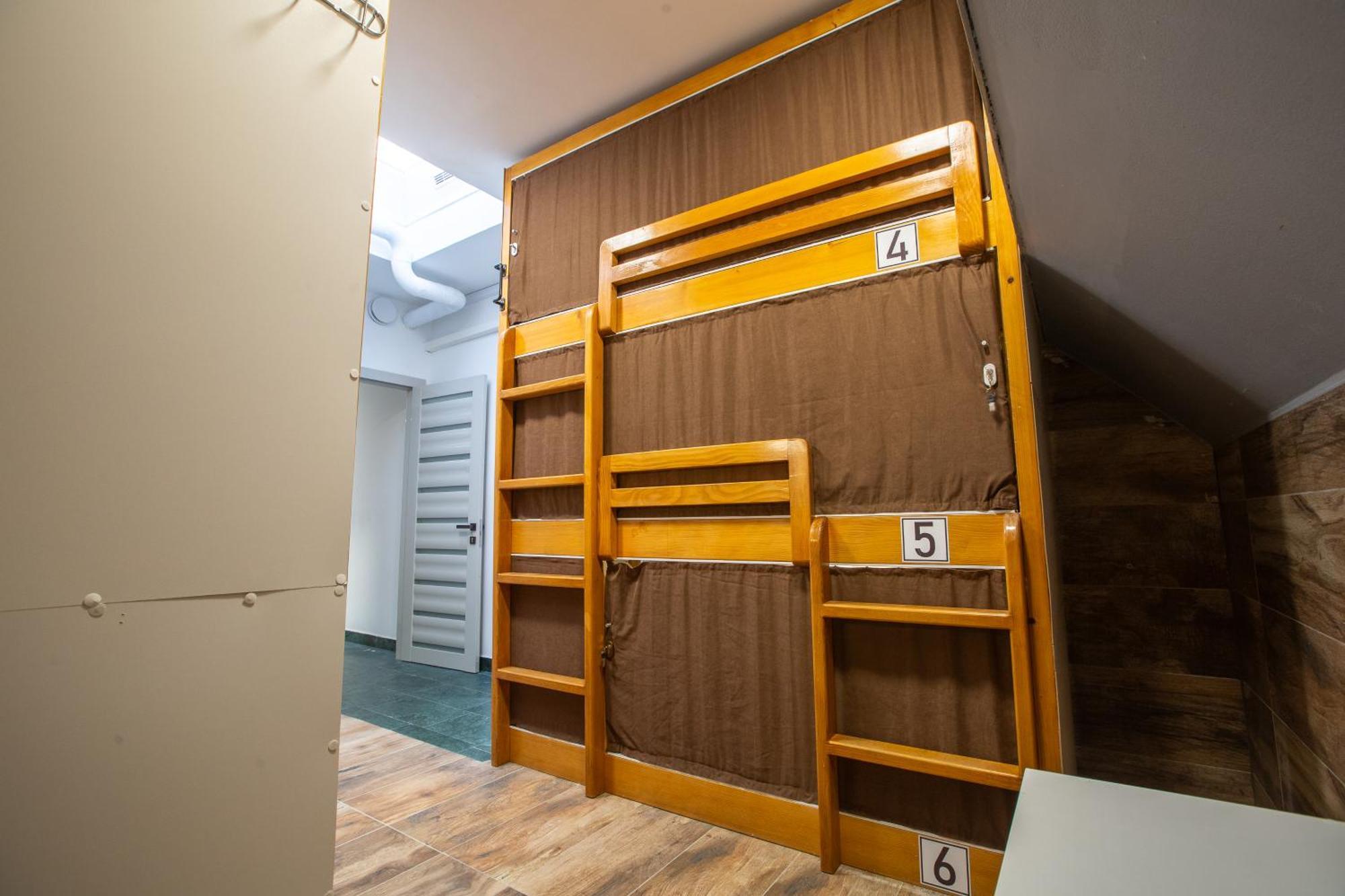 Aisha Hostel Ljubljana Exteriör bild
