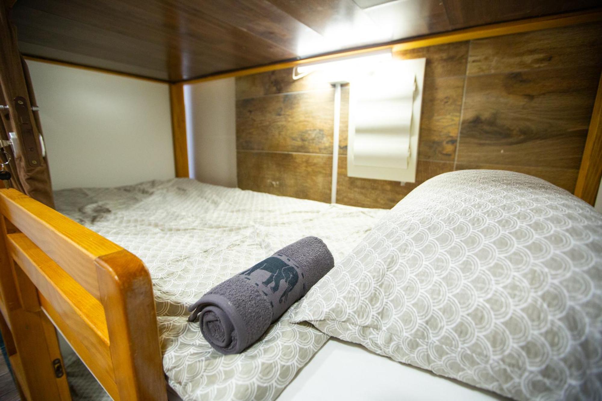 Aisha Hostel Ljubljana Exteriör bild