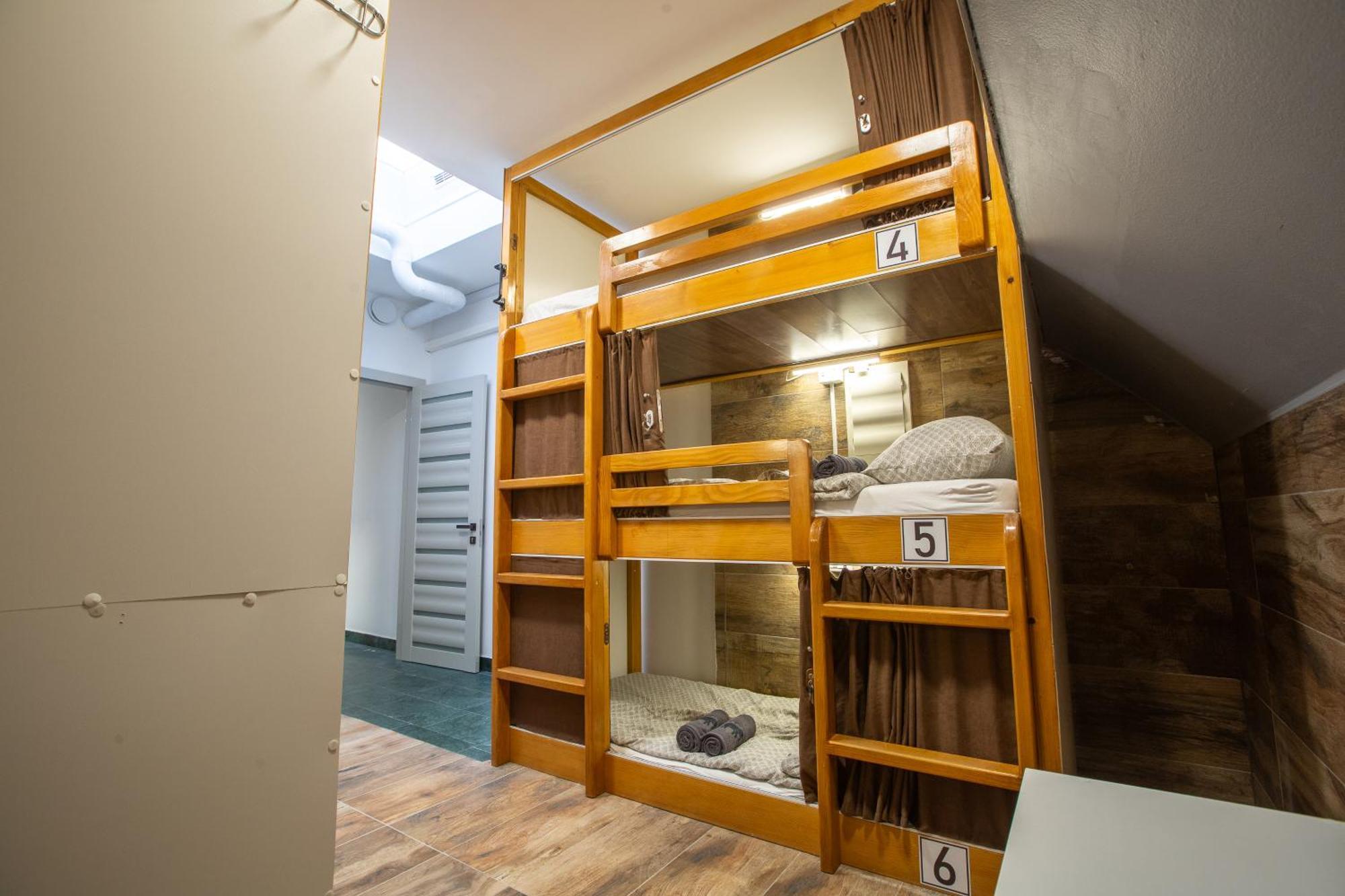 Aisha Hostel Ljubljana Exteriör bild